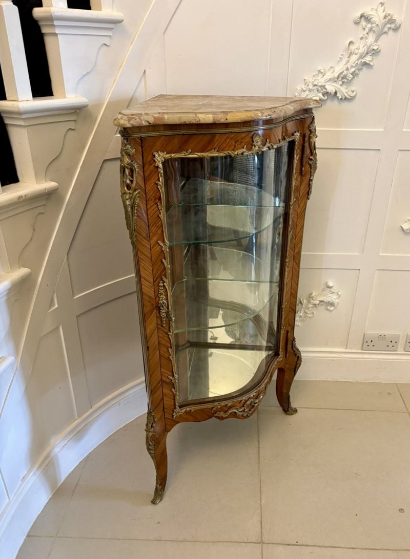 Antique Exceptional French Kingwood Serpentine Corner Display Cabinet with Marble Top and Ormolu Mounts - Image 10